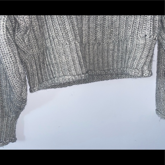 H&M - Turtle Neck Sweater (XS) - Picture 3 of 5